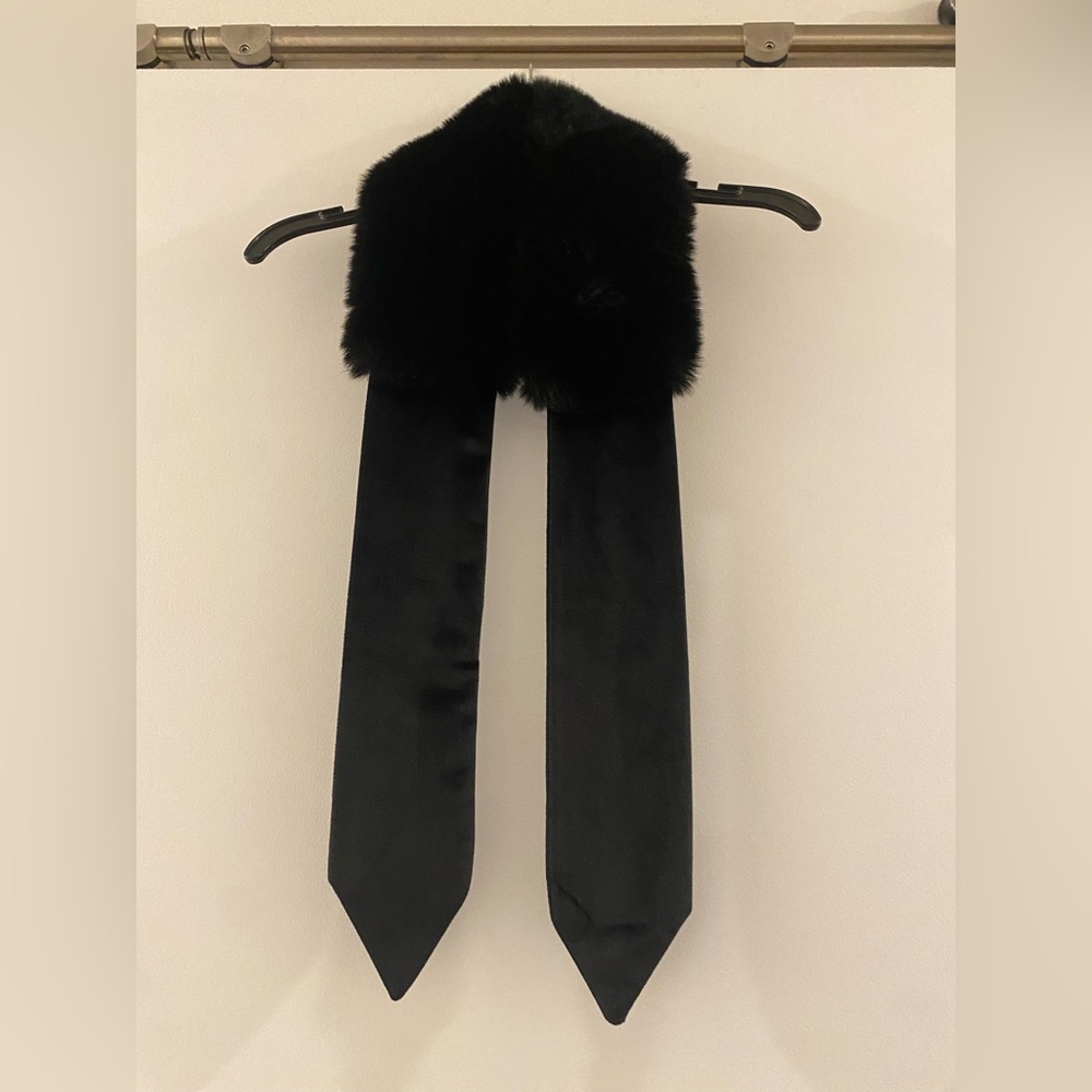Anthropologie Black Faux Fur and Velvet Collar Scarf - Picture 1 of 4